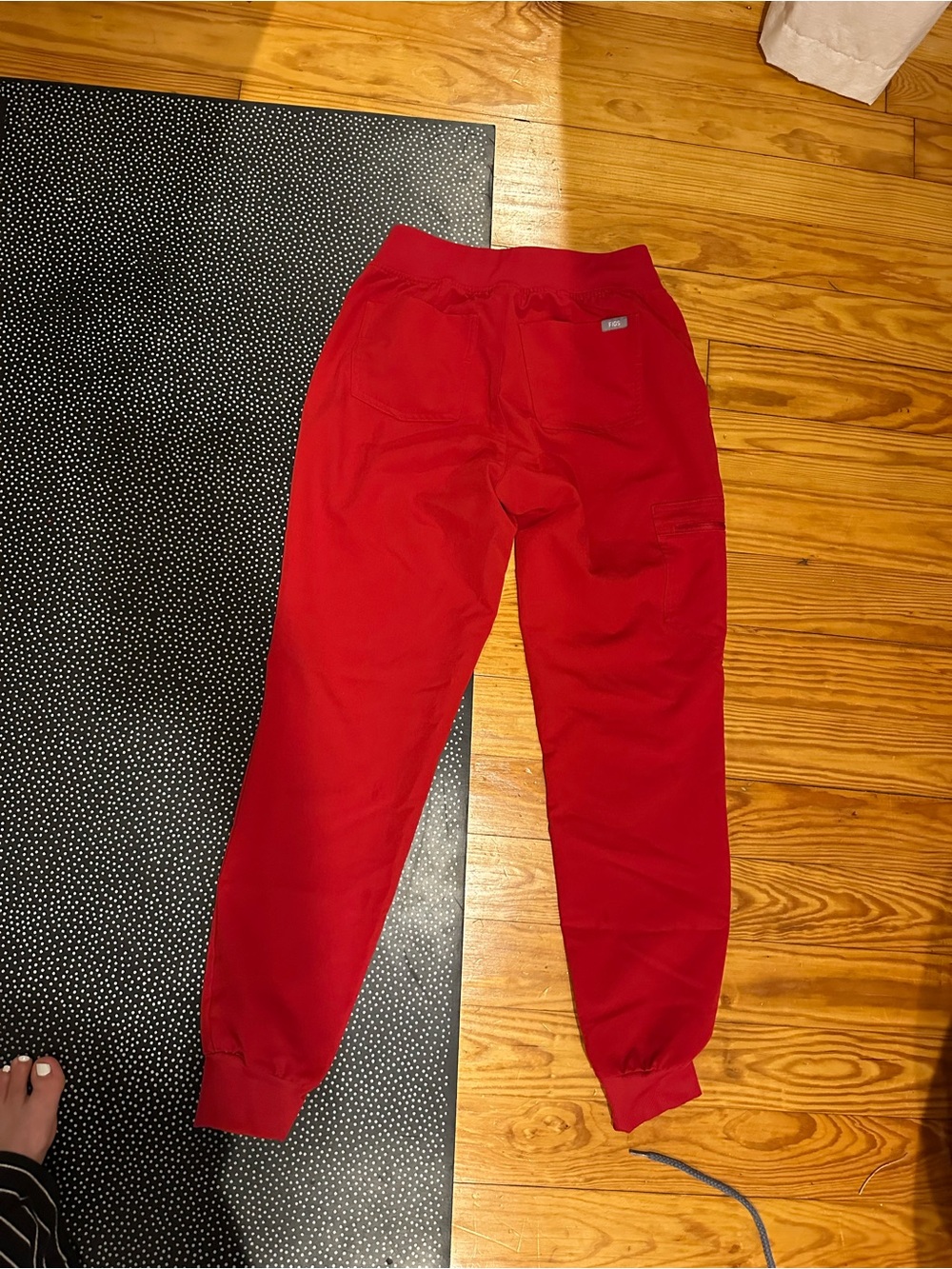 Red figs Zamora scrubs XS - Picture 2 of 4